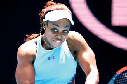Stephens in Charleston final as ill Kerber quits