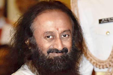 Sri Sri appeals to ISIS for peace, they send him photo of beheaded man