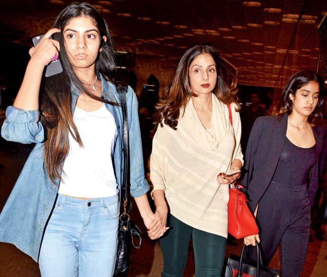 Sridevi with her daughters Khushi and Jhanvi 