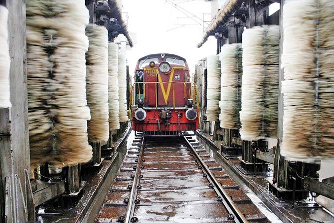WR and CR were earlier using between 7,000-10,000 litres for the mechanised cleaning of a single rake. This has now come down to 3,000-5,000. File pic