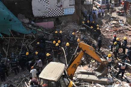 Mumbai: Death toll rises in 90-year-old building collapse
