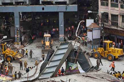 Kolkata flyover tragedy: Death toll continues to rise, murder charges against construction company