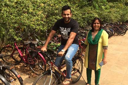 Irfan Pathan bats for 'recycled cycles' for underprivileged children
