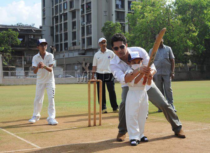 Sachin Tendulkar offers some batting tips
