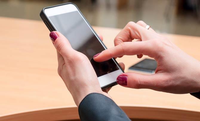 How smartphones are diminishing people