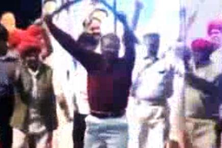 Ahmedabad: Vanzara celebrates his return with a dance