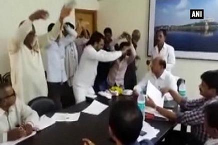 Watch Video: Protesters break into 'Nagin' dance in PWD office