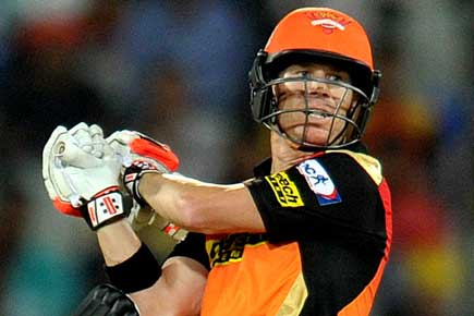 IPL 9: Mumbai lose second on the trot, Warner ensures Hyderabad opens account