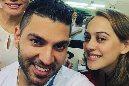 When Yuvraj Singh was photobombed by Hazel Keech