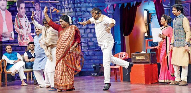 (L-R) Bharat Ganeshpure, Sagar Karande, Bhalchandra Kadam and Kushal Badrike break into a dance as Shreya Bugde and Nilesh Sable look on. Suresh Wadkar and Swapnil Bandodkar were also present.