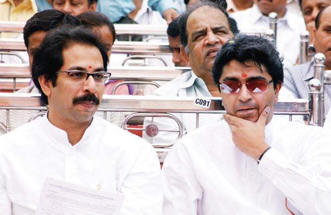 Jayadev is likely take cousin Raj Thackeray’s help to support his claim in the battle for father Bal Thackeray’s will with brother Uddhav. Jayadev and his wife are on the witness list. File pics