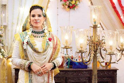 Urvashi Sharma wears real jewellery on the sets of TV show 'Ek Maa Jo Lakhon Ke Liye Bani Amma'