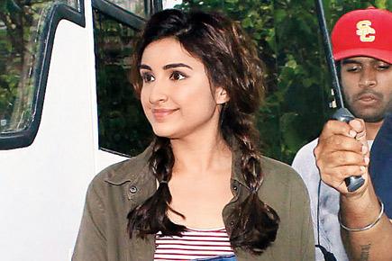 Casual chic! Doesn't Parineeti Chopra look adorable in dungarees?