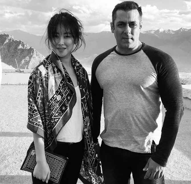 Chinese actress Zhu Zhu with Bollywood superstar Salman Khan. Zhu Zhu shared this photo on Instagram and later deleted it