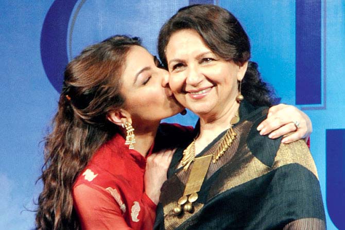 Soha Ali Khan with mother Sharmila Tagore