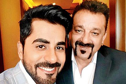 Bowled over by Baba! This TV host had a fanboy moment with Sanjay Dutt