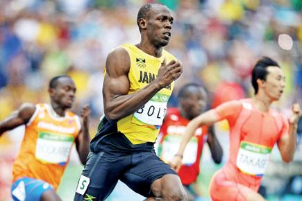 Rio 2016: Usain Bolt heats up 200m with first round win