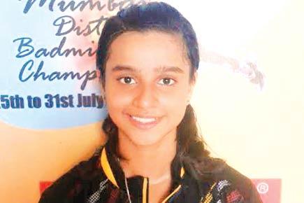 Riya Arolkar wins four district badminton titles