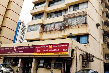 Mumbai: Bank reopens at Sportsfield