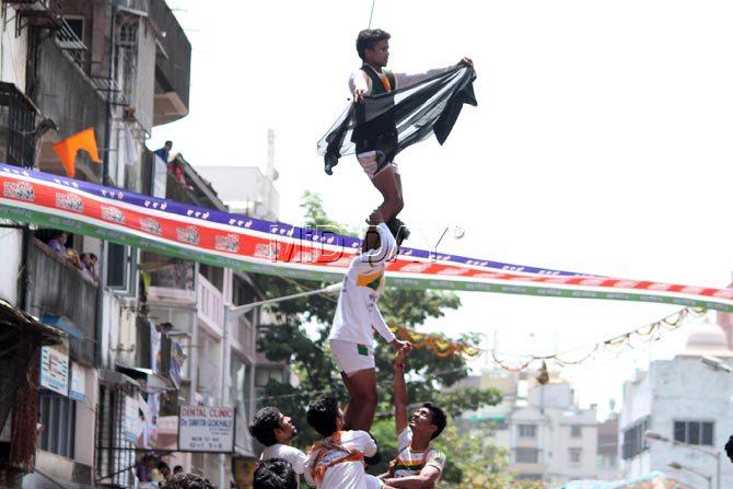 Govindas show black flags in protest against Bombay High courts orders