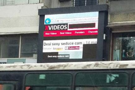 OMG! Twitterati 'head' to Pune after live porn streams on giant screen