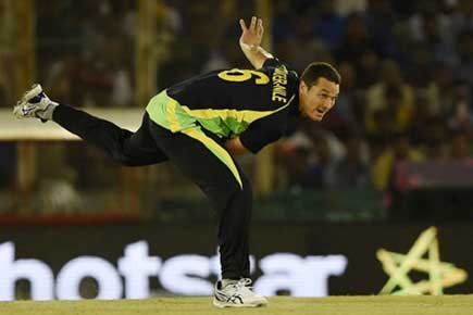 Aussie pacer Coulter-Nile faces lengthy absence after bone stress injury