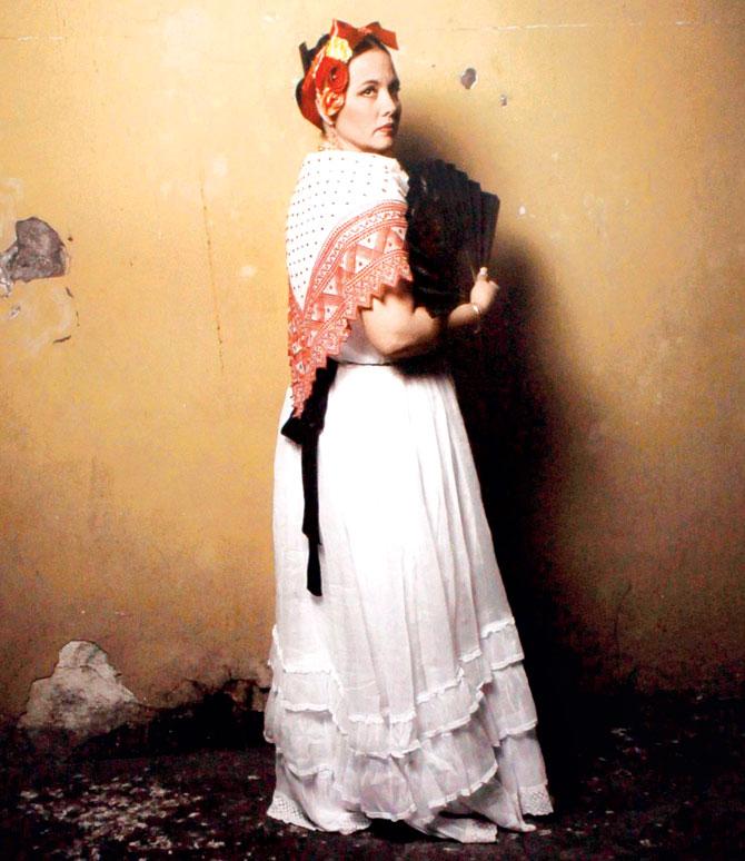 A woman from Veracruz in traditional Jarocho attire. PicâÂu00c2u0080Âu00c2u0088courtesy/Ana D Lombard