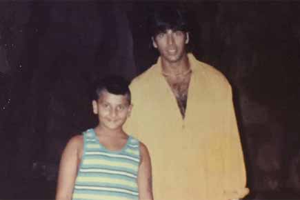 Fanboy moment! Can you guess the Bollywood actor with Akshay Kumar?