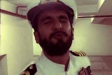 'Chhupa Rustom' Ranveer Singh's 'chumma' video for Akshay Kumar is epic!