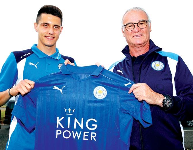 Leicester City manager Claudio Ranieri with new signing Bartosz Kapustka. Pic/Getty Images