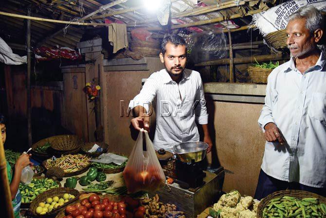 Ashish Sorate at his father’s vegetable stall. Pic/Pradeep Dhivar