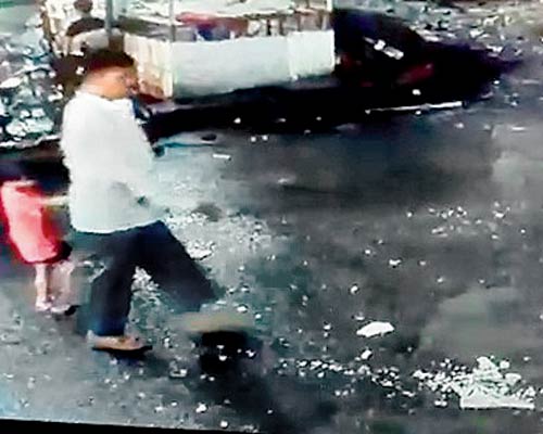 The CCTV footage showing the accused man holding Jivika’s hand and walking away