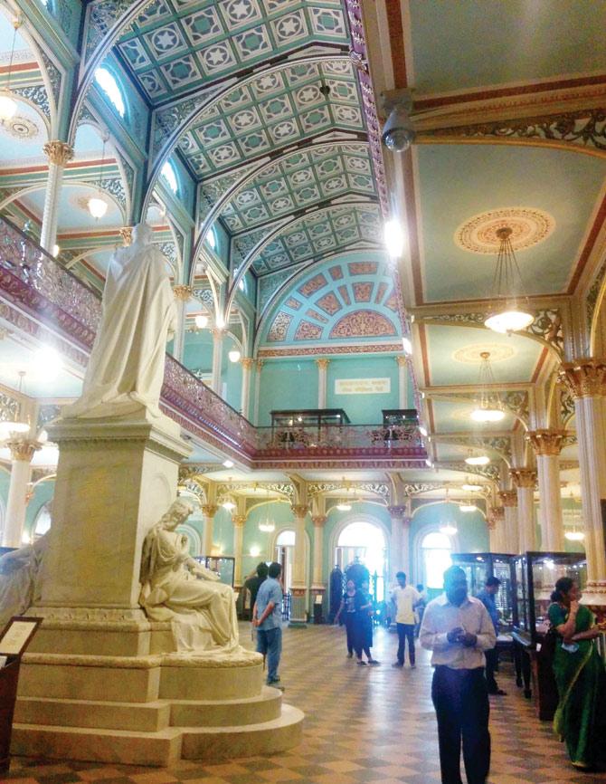 We only had 20 minutes to explore  the fascinating Dr Bhau Daji Lad Museum 