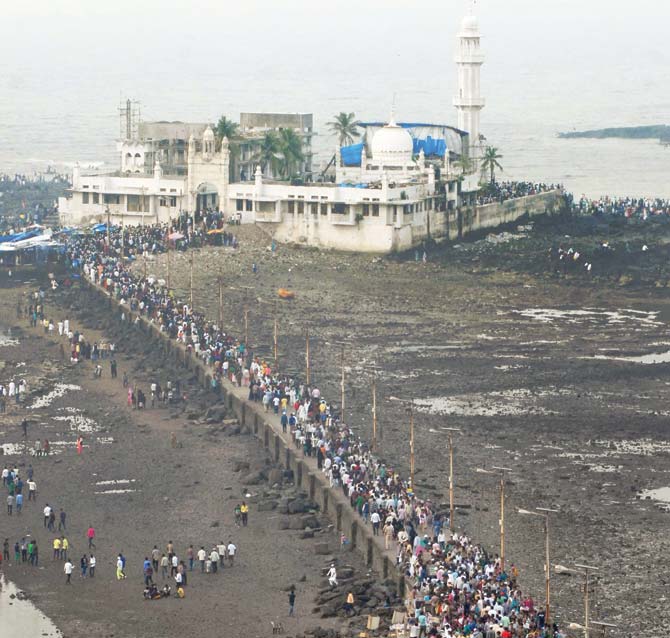The Haji Ali Dargah Trust had introduced the ban in 2011, claiming it was a grievous sin for women to be in proximity to the saint’s tomb. File pic