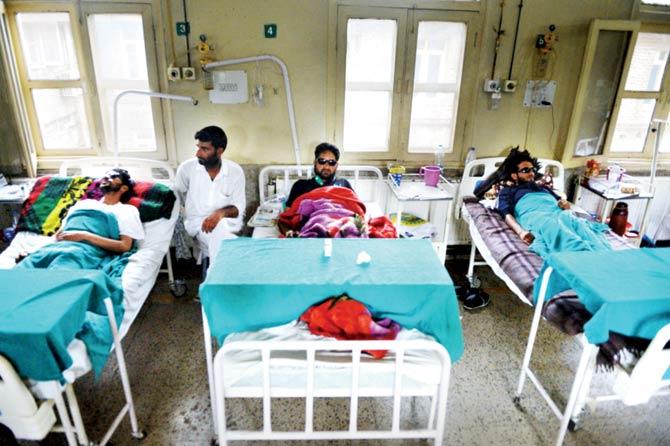 Wounded Kashmiris are pouring into hospitals with pellet injuries from clashes between protesters and government troops. Pic/AFP