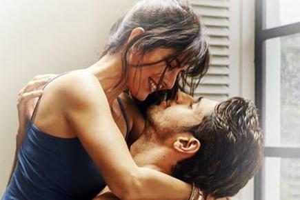 'Aaj Ka Star Punch': Katrina and Sidharth's sensual double meaning punch! 