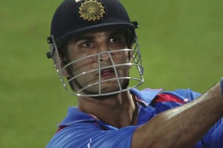 'Aaj ka Star Punch': The trailer of 'MS Dhoni: The Untold Story'- First ball sixer!