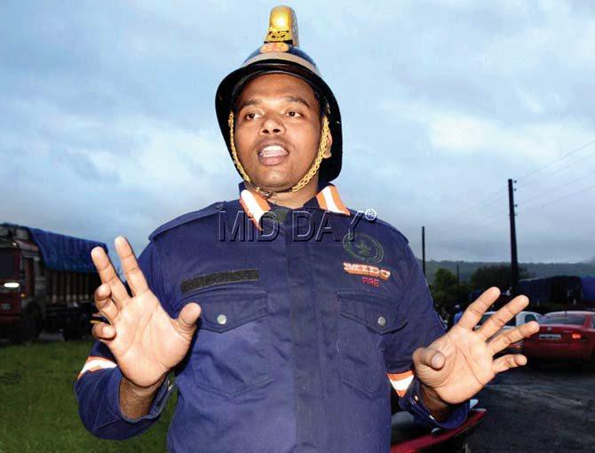 Fire officer Manish Sawant was the first responder to the tragedy. Pics/Pradeep Dhivar