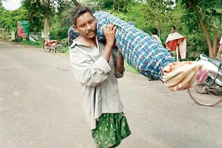 Probe ordered after tribal man carries wife's body for 10 km