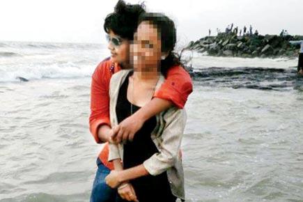 Mumbai: Heartbroken 'Juliet' hangs self after her girlfriend drinks poison