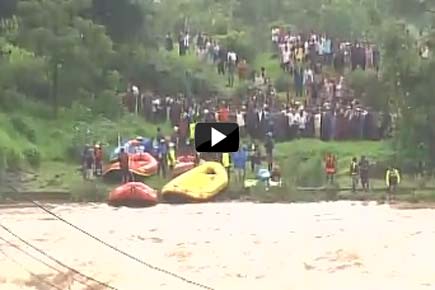 Watch Videos: Search operations underway following Mumbai-Goa highway accident 