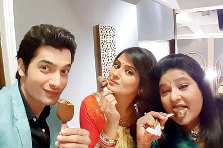 Ssharad Malhotraa, Kratika Sengar and Vibha Chibber 'scream' for ice cream!