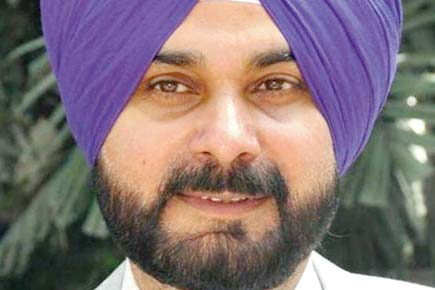 Two Akali MLAs join Congress; Navjot Sidhu could be next: PCC chief