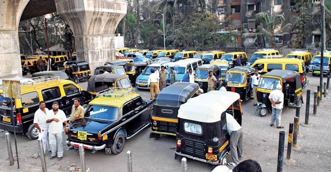 Mumbai, Black-and-yellow Taxis and auto rickshaws