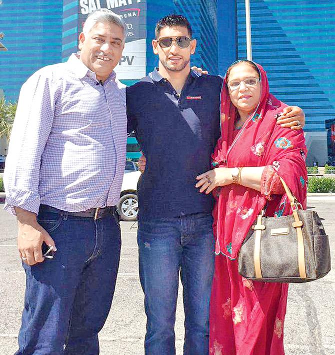 Amir Khan with his parents Falak and Shah Rukh. PIC/Amir
