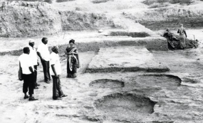 A young Khandekar at Inamgaon near Ghod river in Maharashtra with the excavation team