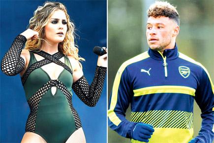 Arsenal's Oxlade-Chamberlain's girlfriend Perrie Edwards buys club merchandise for Christmas