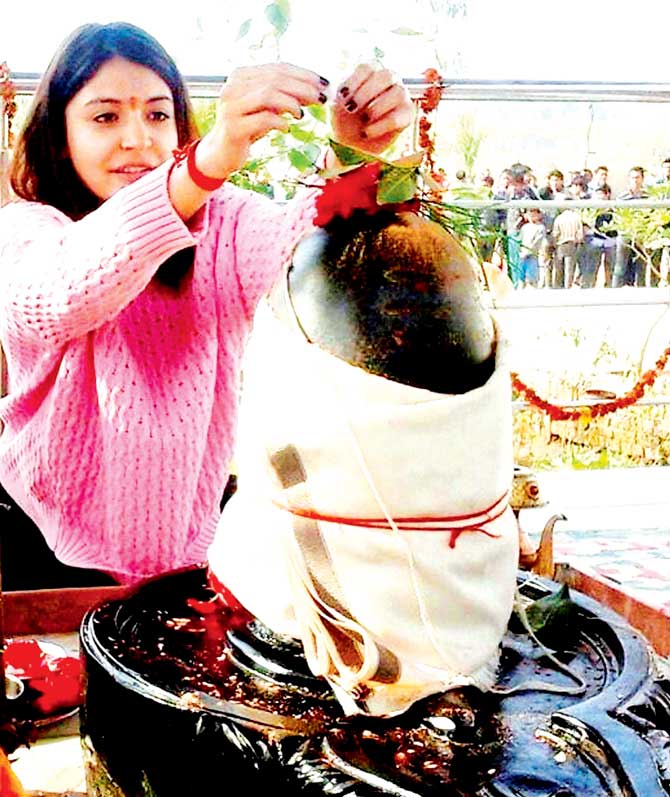 Anushka performing a special puja