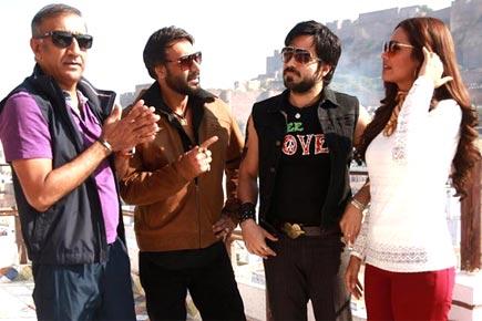 Ajay Devgn, Emraan Hashmi and Esha Gupta on sets of 'Baadshaho'