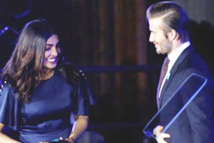 Aaj Ka Star Punch: Priyanka strikes a pose with David Beckham!